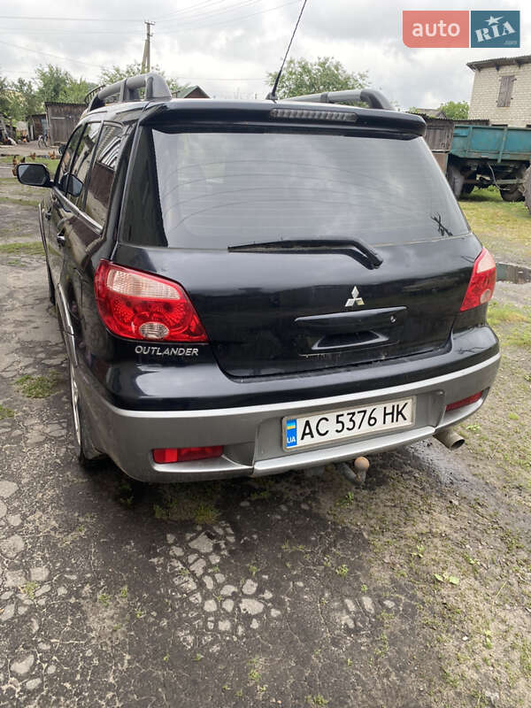Позашляховик / Кросовер Mitsubishi Outlander 2006 в Шацьку