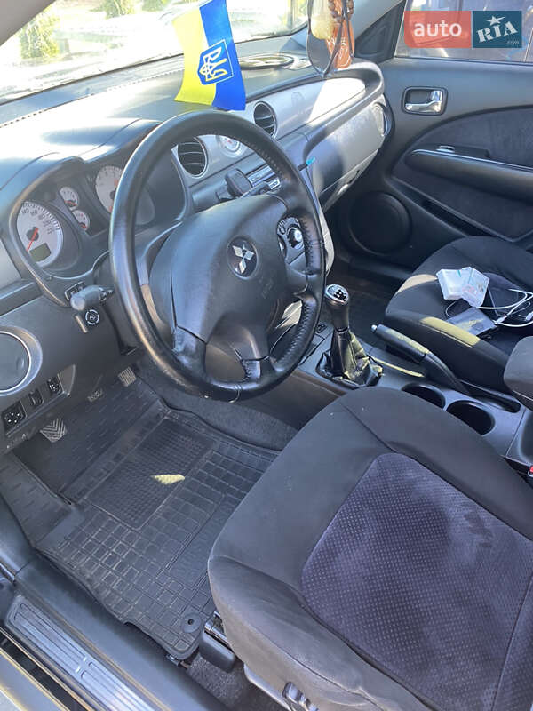 Позашляховик / Кросовер Mitsubishi Outlander 2006 в Шацьку