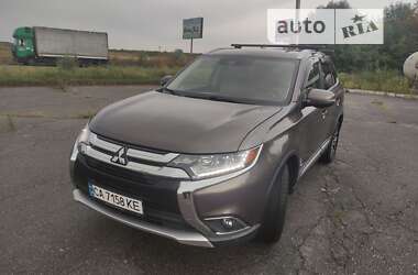 Позашляховик / Кросовер Mitsubishi Outlander 2017 в Корсунь-Шевченківському