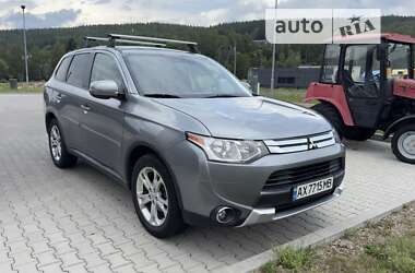 Позашляховик / Кросовер Mitsubishi Outlander 2014 в Харкові