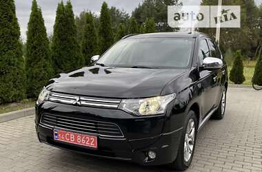 Внедорожник / Кроссовер Mitsubishi Outlander 2014 в Львове