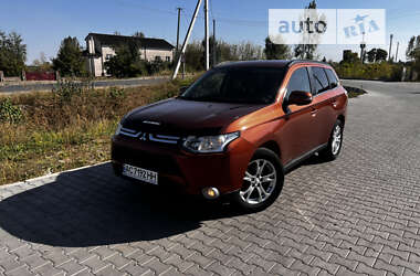 Позашляховик / Кросовер Mitsubishi Outlander 2012 в Ковелі