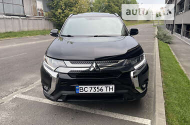 Внедорожник / Кроссовер Mitsubishi Outlander 2019 в Львове