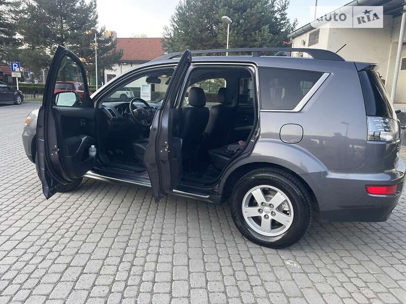 Внедорожник / Кроссовер Mitsubishi Outlander 2010 в Ивано-Франковске