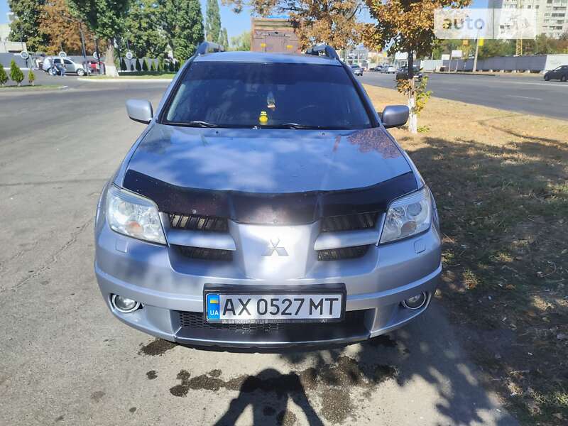 Внедорожник / Кроссовер Mitsubishi Outlander 2006 в Харькове