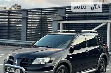 Внедорожник / Кроссовер Mitsubishi Outlander 2005 в Киеве