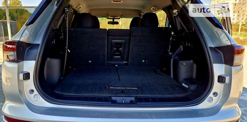 Позашляховик / Кросовер Mitsubishi Outlander 2021 в Коломиї