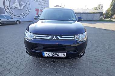 Внедорожник / Кроссовер Mitsubishi Outlander 2013 в Хмельницком