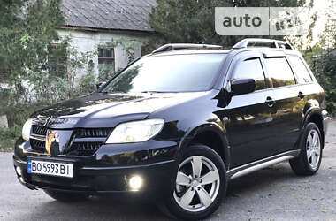 Позашляховик / Кросовер Mitsubishi Outlander 2005 в Волочиську