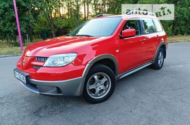 Позашляховик / Кросовер Mitsubishi Outlander 2006 в Києві