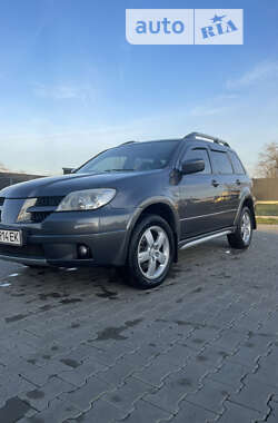 Внедорожник / Кроссовер Mitsubishi Outlander 2006 в Мамалыге