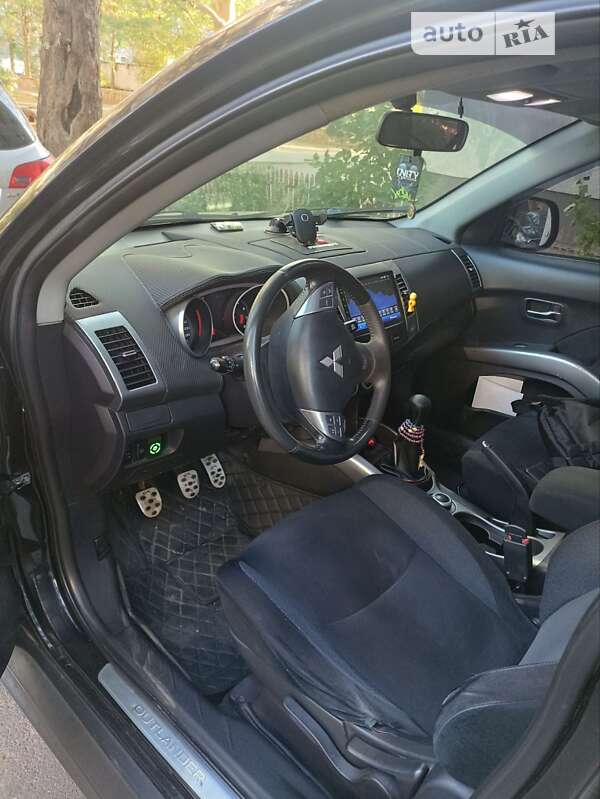 Внедорожник / Кроссовер Mitsubishi Outlander 2008 в Николаеве