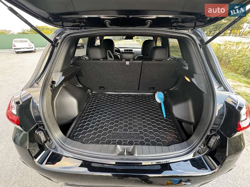Позашляховик / Кросовер Mitsubishi Outlander 2023 в Олександрії