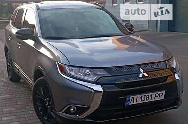 Позашляховик / Кросовер Mitsubishi Outlander 2017 в Білій Церкві