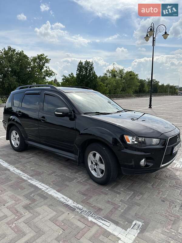 Внедорожник / Кроссовер Mitsubishi Outlander 2011 в Харькове