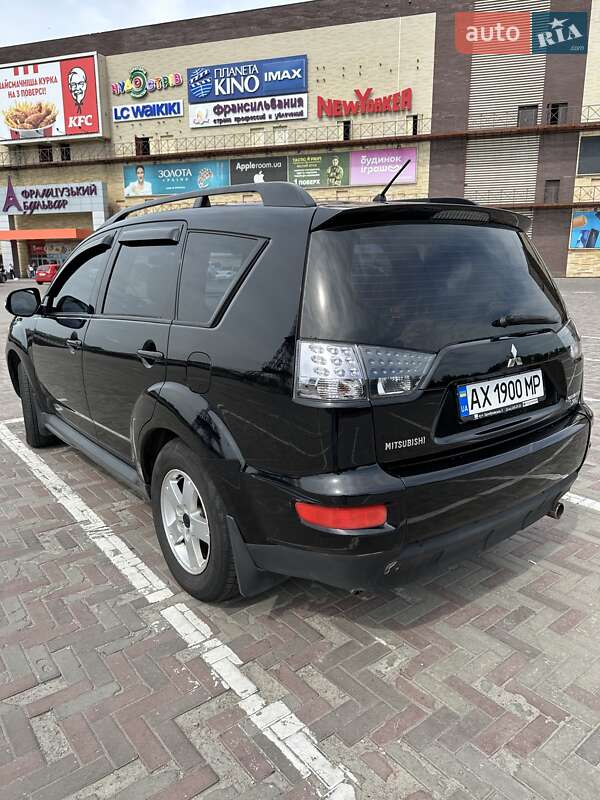 Внедорожник / Кроссовер Mitsubishi Outlander 2011 в Харькове