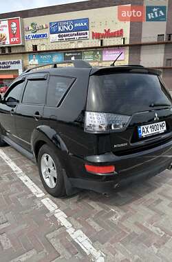 Внедорожник / Кроссовер Mitsubishi Outlander 2011 в Харькове