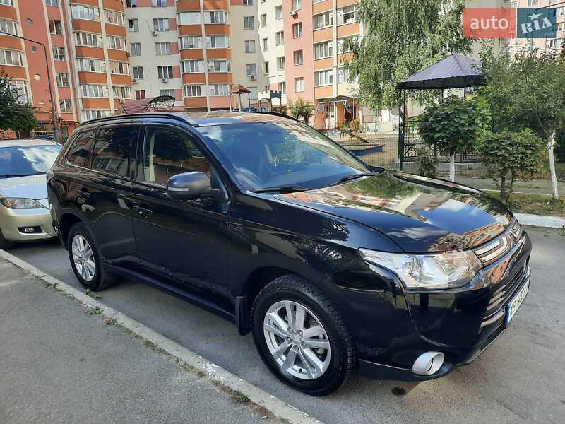 Позашляховик / Кросовер Mitsubishi Outlander 2012 в Одесі