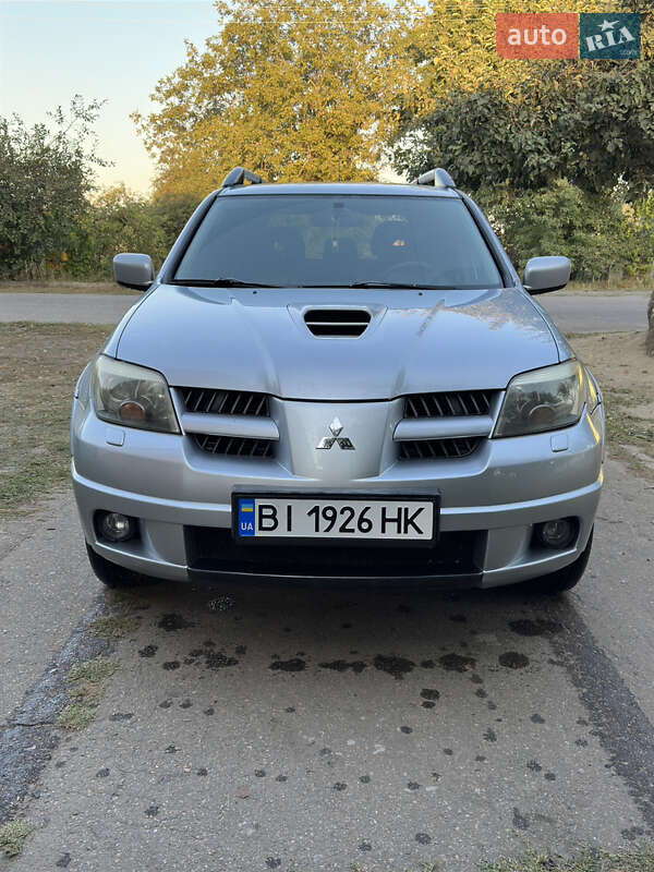 Внедорожник / Кроссовер Mitsubishi Outlander 2005 в Полтаве