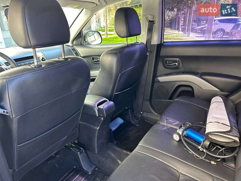 Позашляховик / Кросовер Mitsubishi Outlander 2007 в Львові фото 8 Позашляховик / Кросовер Mitsubishi Outlander 2007 в Львові