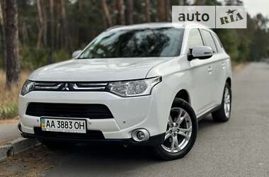 Позашляховик / Кросовер Mitsubishi Outlander 2013 в Києві