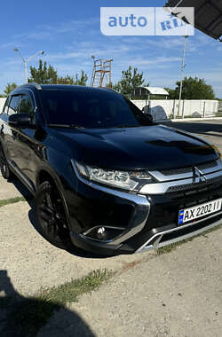 Позашляховик / Кросовер Mitsubishi Outlander 2019 в Харкові