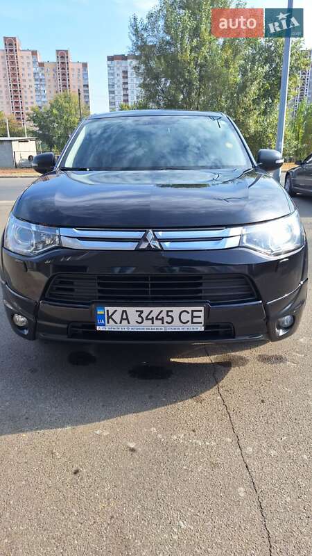 Mitsubishi Outlander 2013