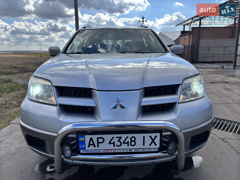 Внедорожник / Кроссовер Mitsubishi Outlander 2007 в Межевой