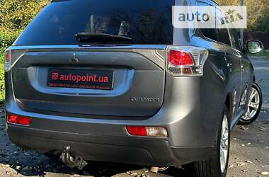 Внедорожник / Кроссовер Mitsubishi Outlander 2012 в Белогородке