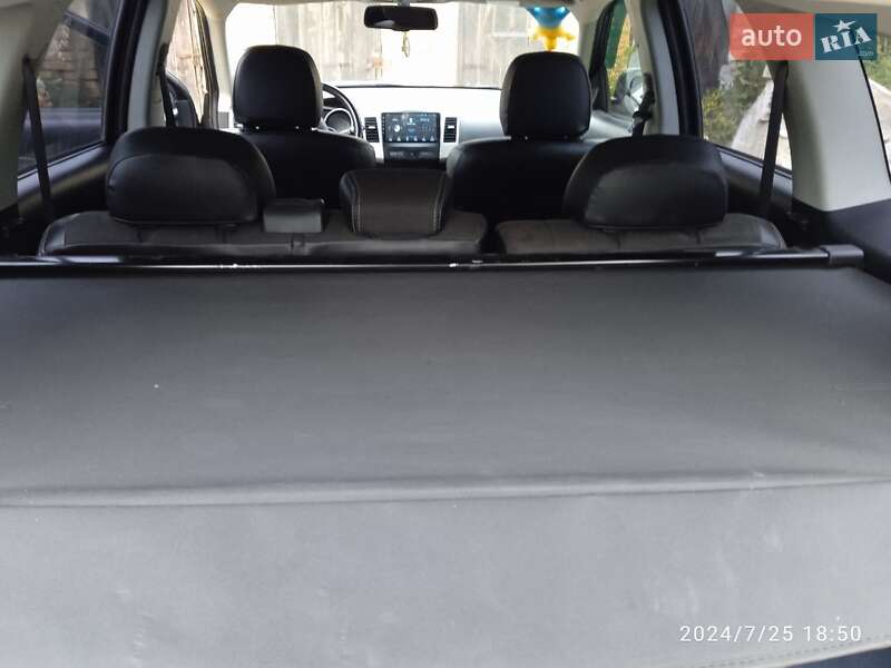 Внедорожник / Кроссовер Mitsubishi Outlander 2008 в Гоще