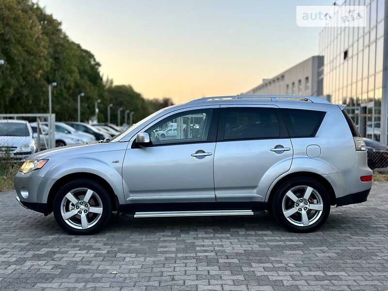 Внедорожник / Кроссовер Mitsubishi Outlander 2008 в Днепре