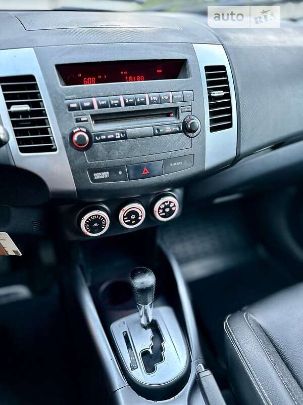Внедорожник / Кроссовер Mitsubishi Outlander 2008 в Днепре