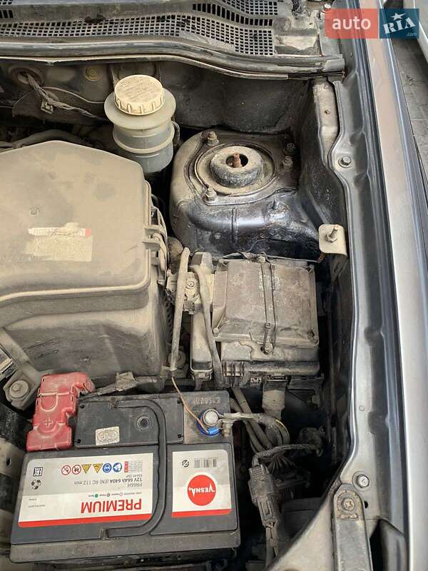 Внедорожник / Кроссовер Mitsubishi Outlander 2005 в Львове фото 14 Внедорожник / Кроссовер Mitsubishi Outlander 2005 в Львове