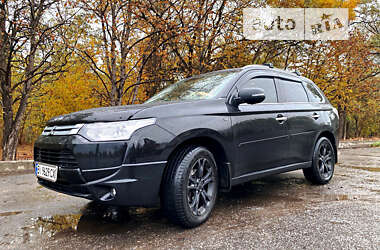 Позашляховик / Кросовер Mitsubishi Outlander 2013 в Кременчуці