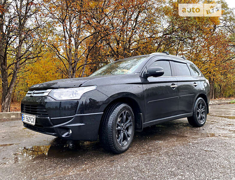 Позашляховик / Кросовер Mitsubishi Outlander 2013 в Кременчуці