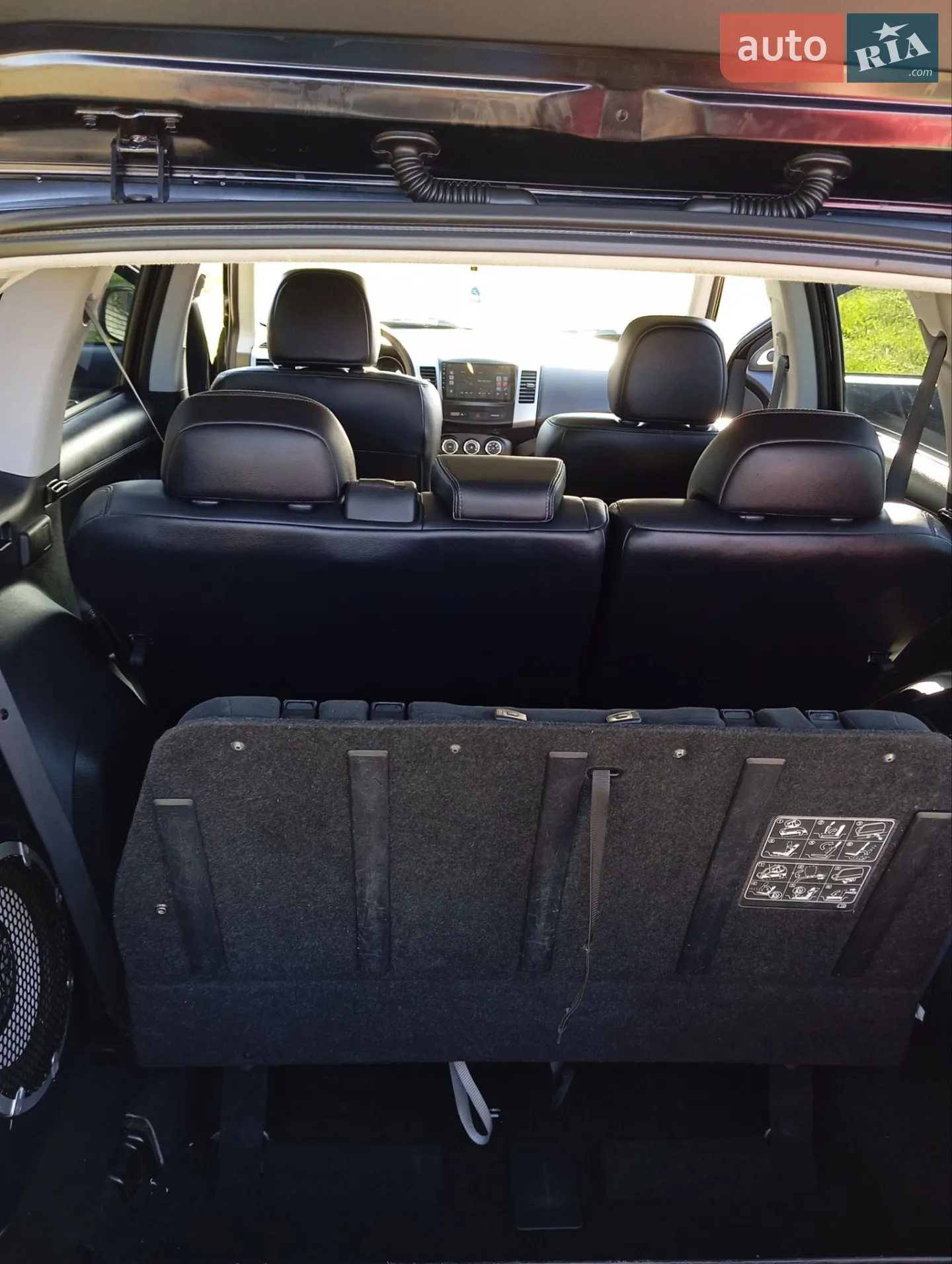 2010 Mitsubishi Outlander - мініатюра 14