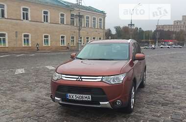 Внедорожник / Кроссовер Mitsubishi Outlander 2014 в Харькове