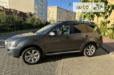 Внедорожник / Кроссовер Mitsubishi Outlander 2011 в Хмельницком