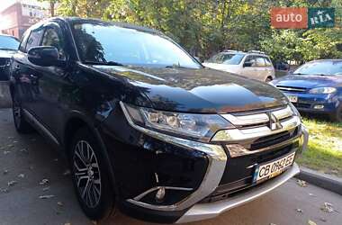 Внедорожник / Кроссовер Mitsubishi Outlander 2017 в Чернигове