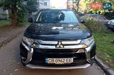 Внедорожник / Кроссовер Mitsubishi Outlander 2017 в Чернигове