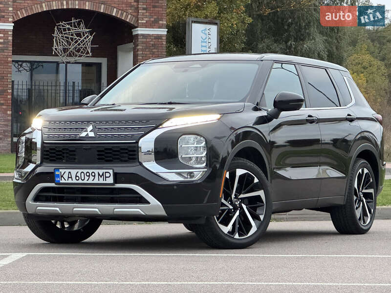 Mitsubishi Outlander 2021
