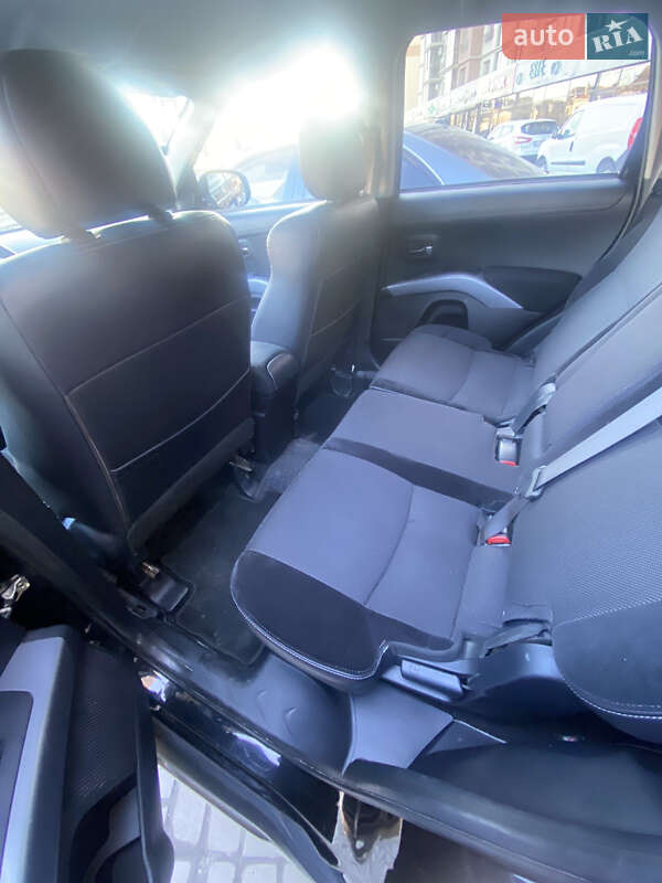 Позашляховик / Кросовер Mitsubishi Outlander 2010 в Львові