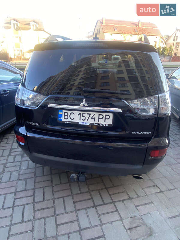Позашляховик / Кросовер Mitsubishi Outlander 2010 в Львові