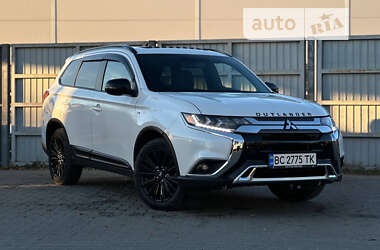 Позашляховик / Кросовер Mitsubishi Outlander 2020 в Львові