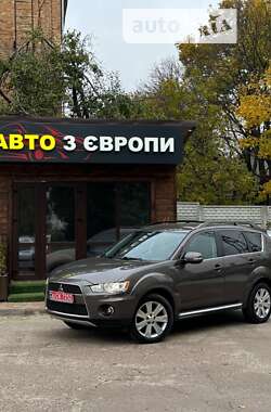 Позашляховик / Кросовер Mitsubishi Outlander 2012 в Чернігові