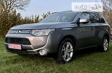 Позашляховик / Кросовер Mitsubishi Outlander 2013 в Дубні