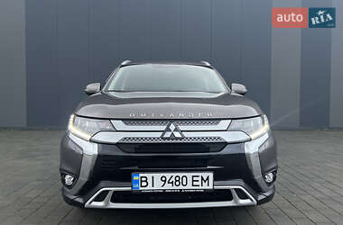 Позашляховик / Кросовер Mitsubishi Outlander 2020 в Хмельницькому