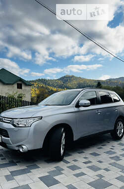 Позашляховик / Кросовер Mitsubishi Outlander 2012 в Славському