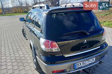 Позашляховик / Кросовер Mitsubishi Outlander 2004 в Старокостянтинові