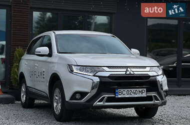 Позашляховик / Кросовер Mitsubishi Outlander 2021 в Львові